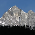 Island Peak (6 165 m / 20 226 ft)