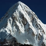 Pumori (7 161 m / 23 494 ft)