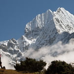 Thamserku (6 608 m / 21 680 ft)