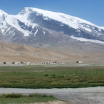 Muztagh Ata (7 546 m / 24 757 ft)