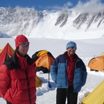 Mount Vinson (4 897 m / 16 066 ft)