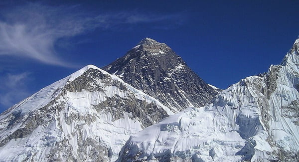 Nepal Invites Russian Defense Ministry to Climb Mount Everest