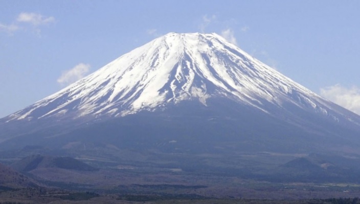 Stone on Mt. Fuji became the cause of climber's death