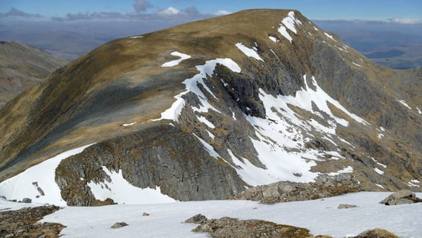 Top mountain climber Andrew Vine missing for two days after avalanche