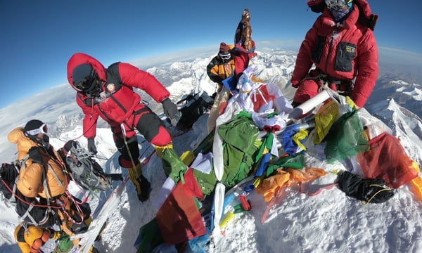 China To Cut Everest Climber Numbers To Clean Up World's Highest Peak
