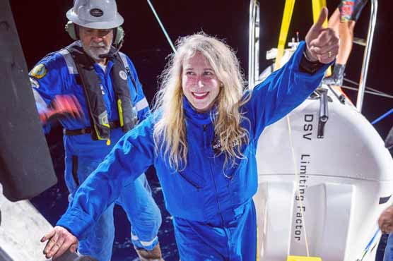 Vanessa O’Brien becomes the first woman to reach Earth’s highest and lowest points
