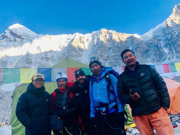 Kami Rita Sherpa and His Team Left the Base Camp 