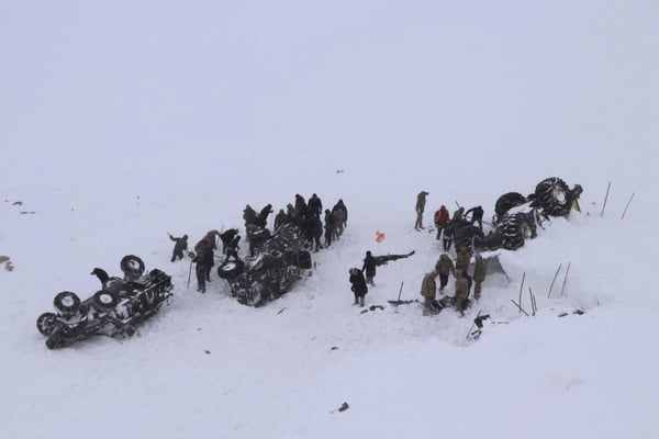 Death toll upped to 38 as avalanche in Turkey wipes out rescue team