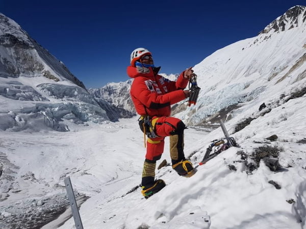 Last Chance for Winter Everest: Kobusch Moves, Txikon Readies