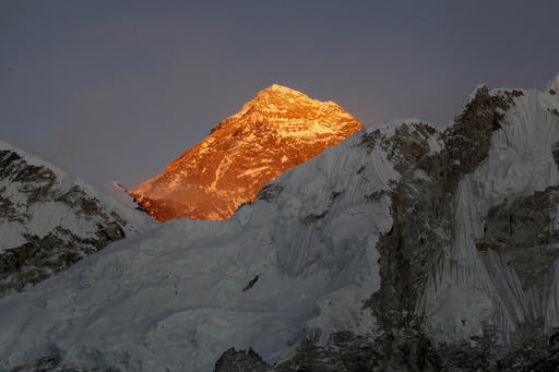 Expedition to remeasure height of Everest