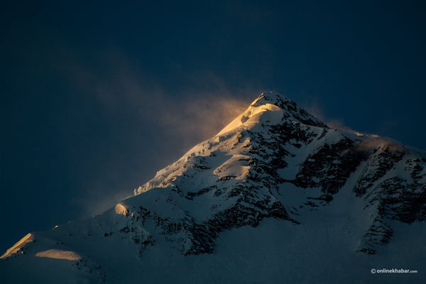 406 mountaineers receive permits to climb 15 peaks in Nepal Himalayas this spring