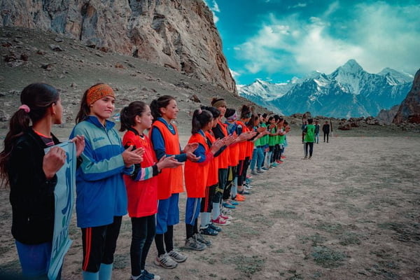 Pakistan: Mountain girls pursue love for football