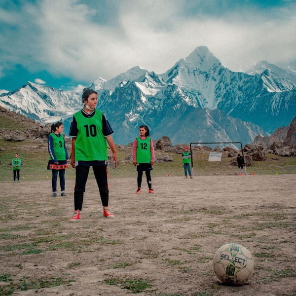 Pakistan: Mountain girls pursue love for football