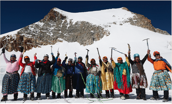 The Cholita Climbers of Bolivia Scale Mountains in Skirts