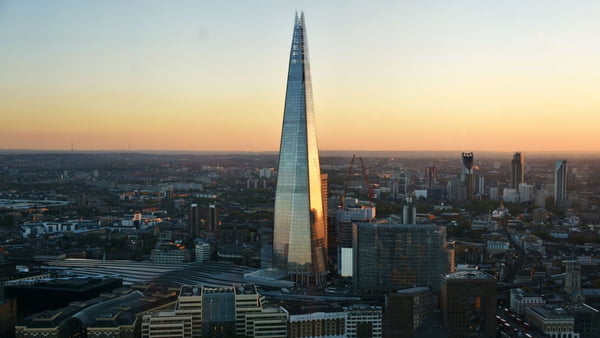 Free Climber Scales 310-metre Shard Skyscraper in London