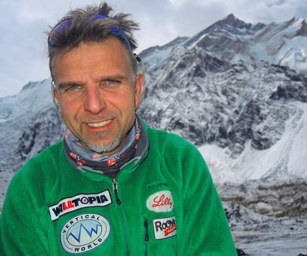 Search for top Bulgarian mountaineer missing in bid to reach Tibetan summit