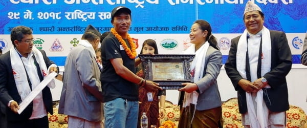 Nepal honours 9 guides for Everest successes on anniversary