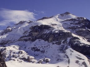 Image of Yala Peak (5 732 m / 18 806 ft)