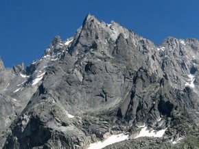 Image of Aiguille du Peigne (3 192 m / 10 472 ft)
