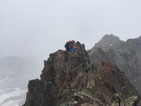 Image of From Breslauerhütte via Urkundkolm (3149 m) up and via Roferkarferner down, Ötztaler Urkund (3 554 m / 11 660 ft)