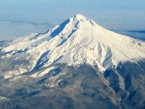 Image of Mount Hood (3 429 m / 11 250 ft)