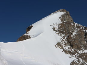 Image of via Rottalsattel and South East ridge (classic route), Jungfrau (4 158 m / 13 642 ft)