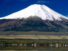 Image of Fujiyama (3 776 m / 12 389 ft)