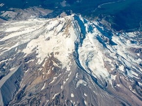 Image of Mount Adams (3 745 m / 12 287 ft)