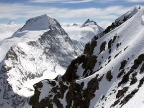 Image of Mittellegi Ridge, Eiger (3 970 m / 13 025 ft)