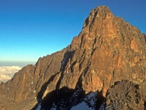 Image of Mount Kenya (5 199 m / 17 057 ft)