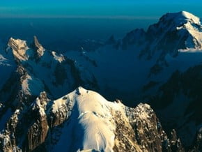 Image of Mont Blanc (4 810 m / 15 781 ft)