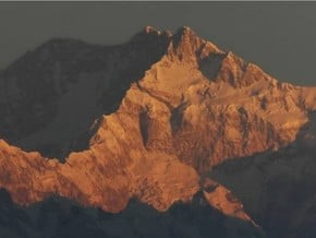 Image of Kangchenjunga (8 586 m / 28 169 ft)