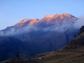 Image of Iztaccihuatl (5 230 m / 17 159 ft)