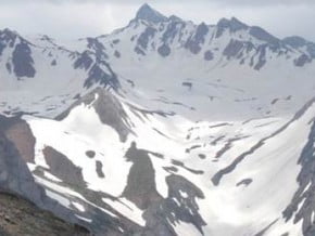 Image of Peak Kyzylbash (4 200 m / 13 780 ft)
