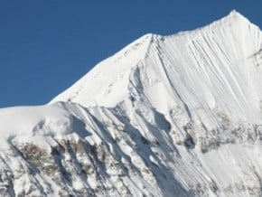 Image of Dhampus Peak (6 012 m / 19 724 ft)