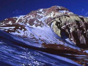 Image of Cerro El Pintor (4 180 m / 13 714 ft)