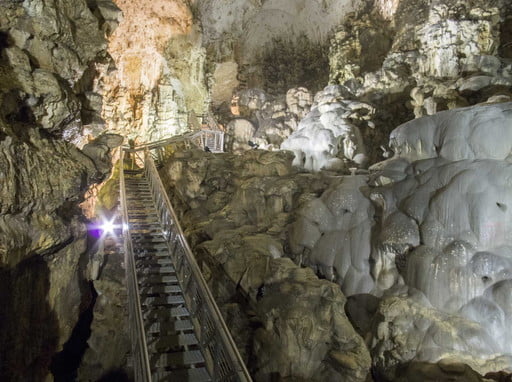 Discovering Monte Cucco caves in Umbria