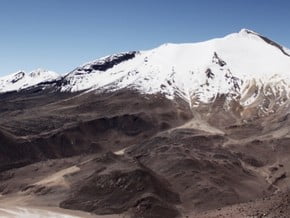Image of Cerro Acotango (6 052 m / 19 856 ft)