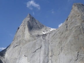 Image of Asan-Usen (4 810 m / 15 781 ft)