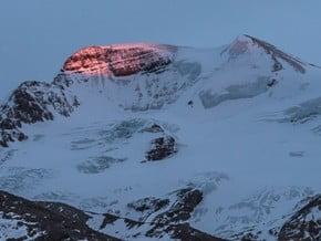 Image of Mount Andromeda (3 450 m / 11 319 ft)